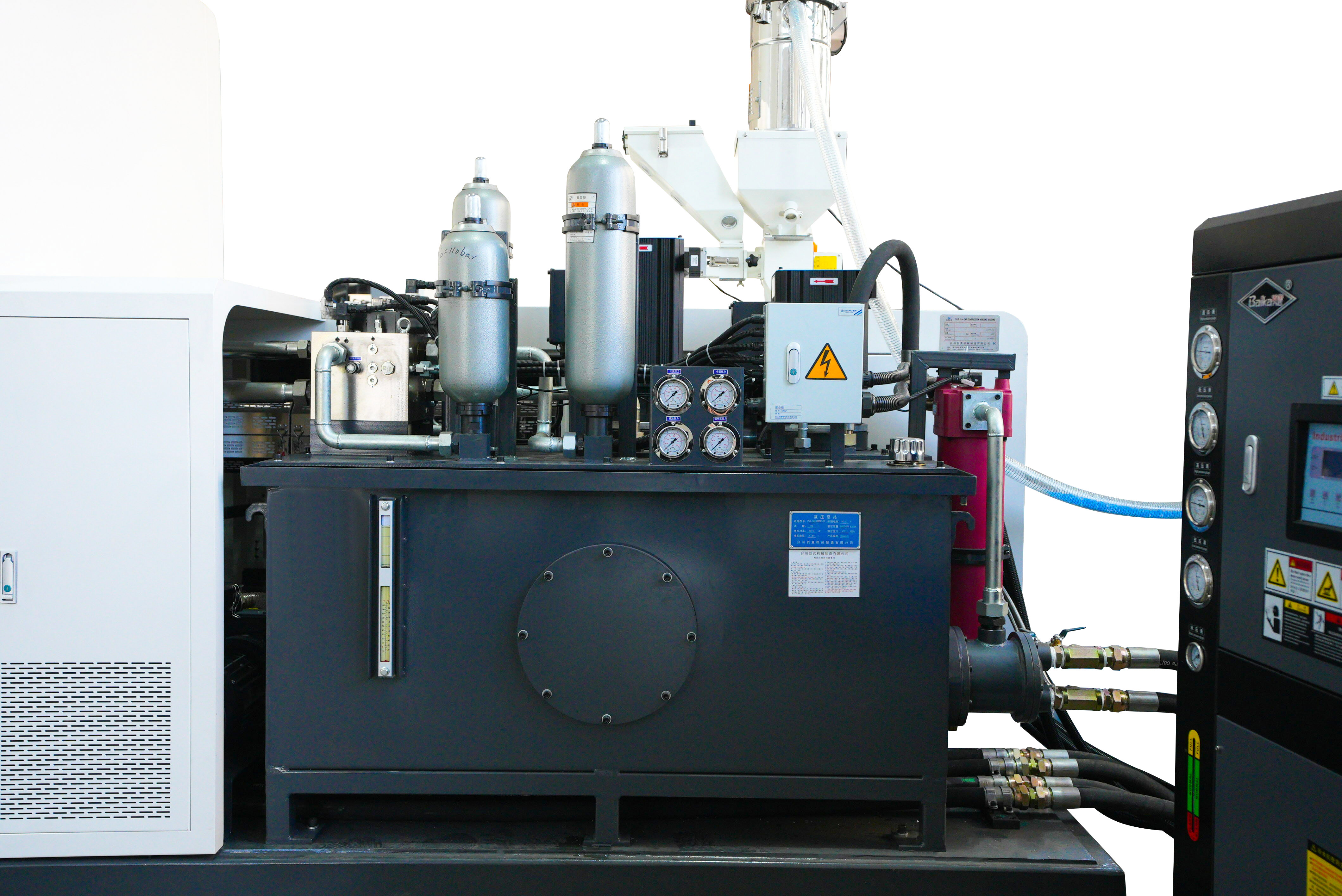 Cap compression molding machine